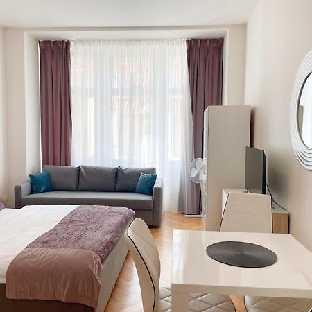 Gold Art Apartments Прага Экстерьер фото
