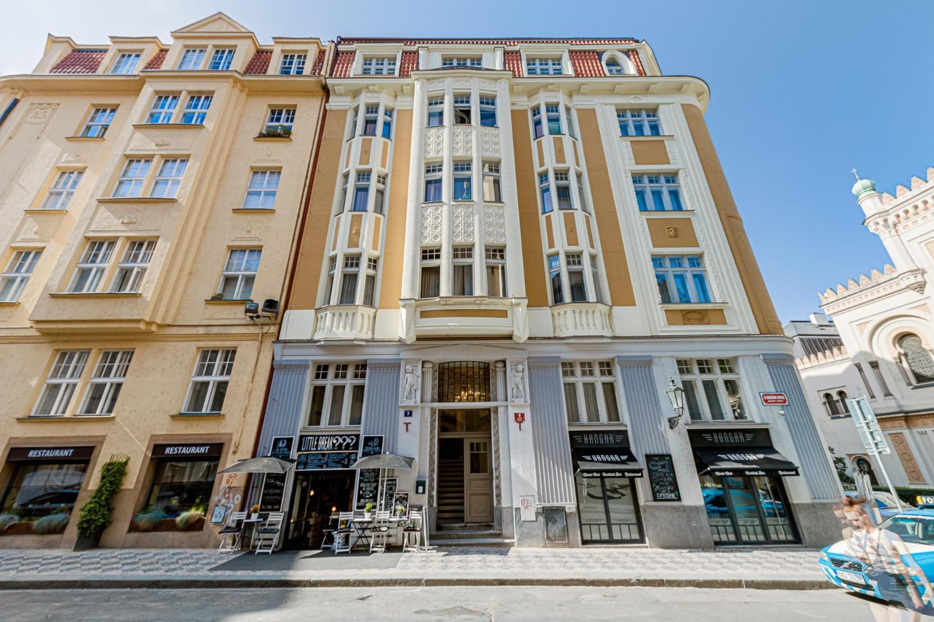 Gold Art Apartments Прага Экстерьер фото