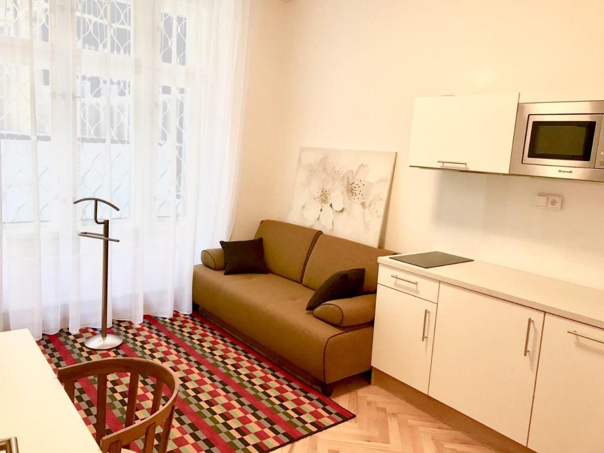 Gold Art Apartments Прага Экстерьер фото