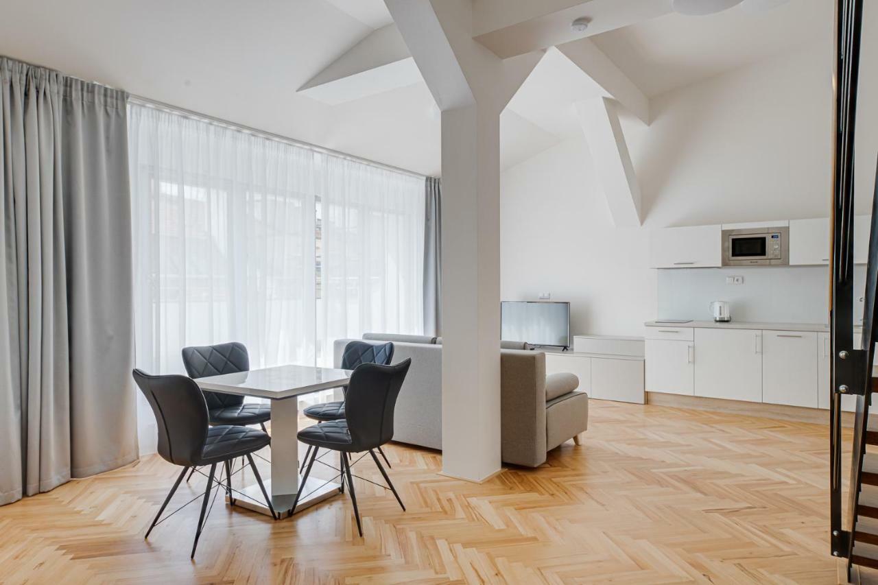 Gold Art Apartments Прага Экстерьер фото