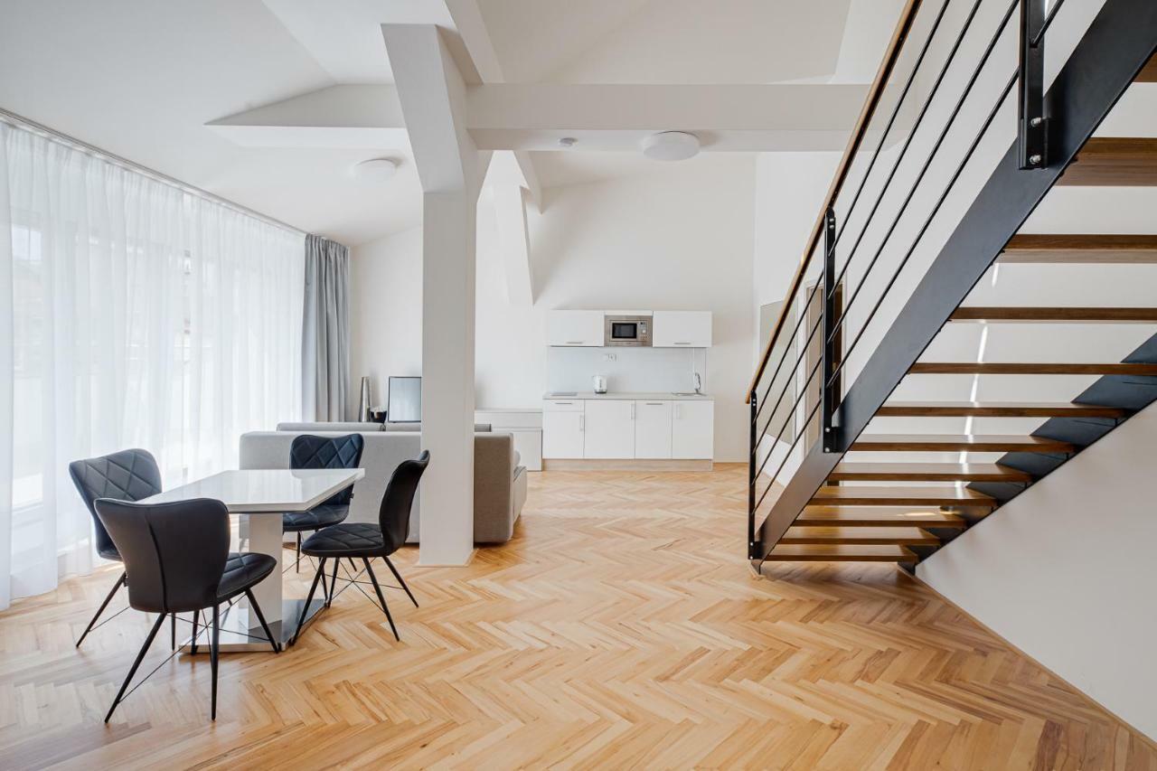 Gold Art Apartments Прага Экстерьер фото