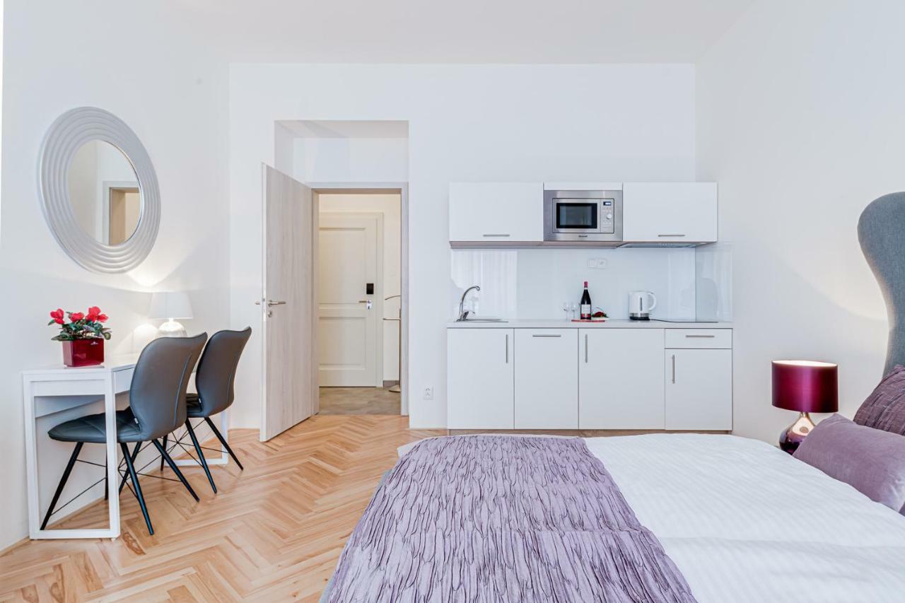 Gold Art Apartments Прага Экстерьер фото