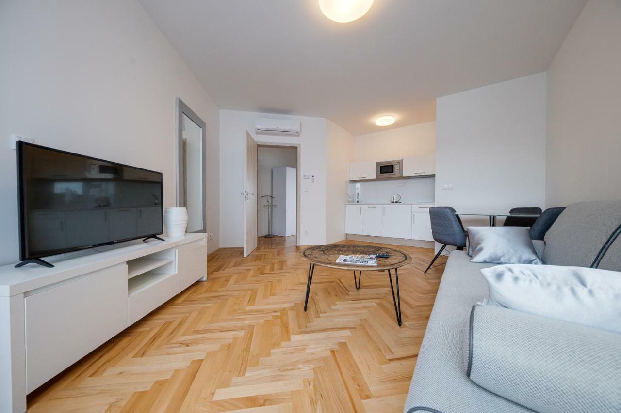 Gold Art Apartments Прага Экстерьер фото