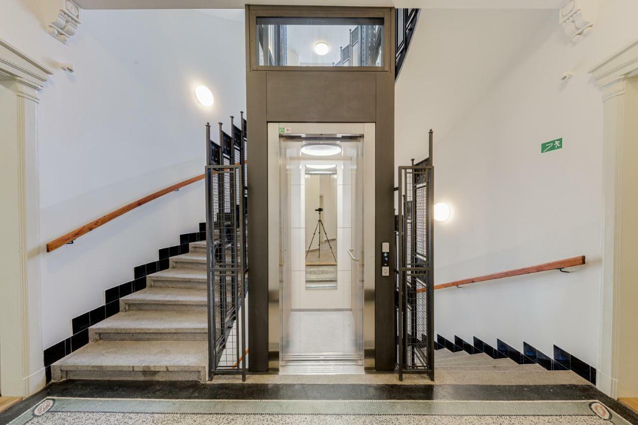 Gold Art Apartments Прага Экстерьер фото